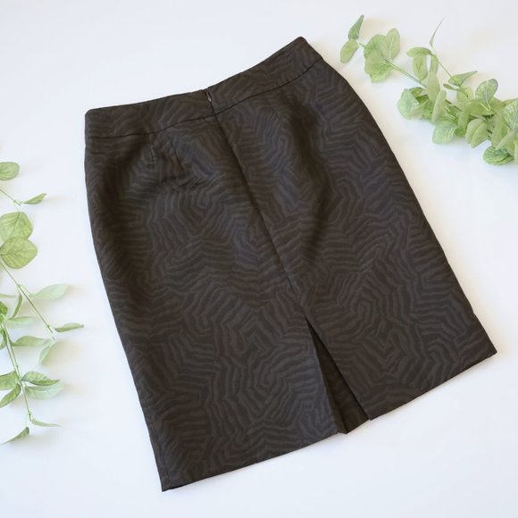 ANN TAYLOR Size 6 Brown Career Skirt Zebra Print - Picture 8 of 8